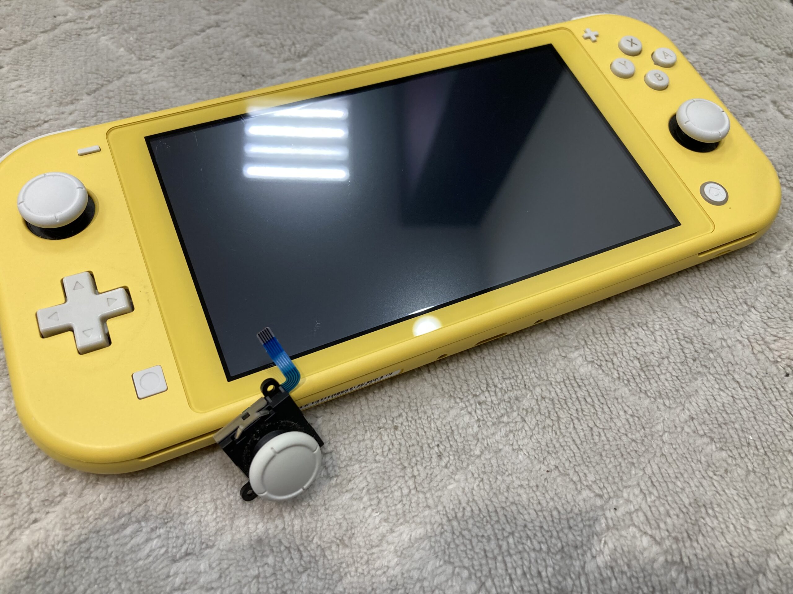 Nintend Switch Lite｜スティック交換｜春日部市からご来店