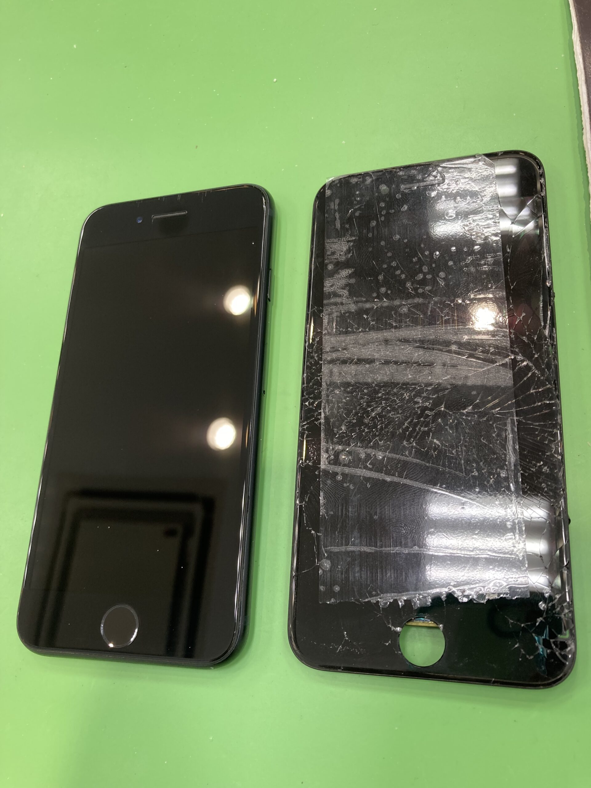 iPhoneSE3画面交換【春日部市からのご来店です！】